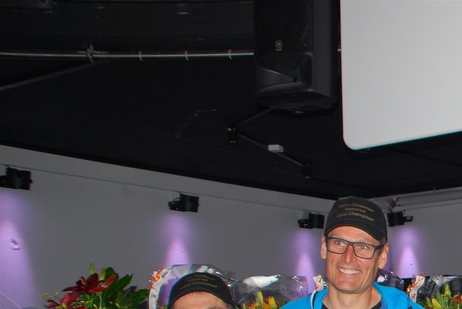 Ehrung World & European Gold Chamipons 2019 (Niklaus Vögeli, Edi Frauchiger, Sarah Frieden, Petra Eggenschwiler, Nina Zoller mit Aeneas Appius)